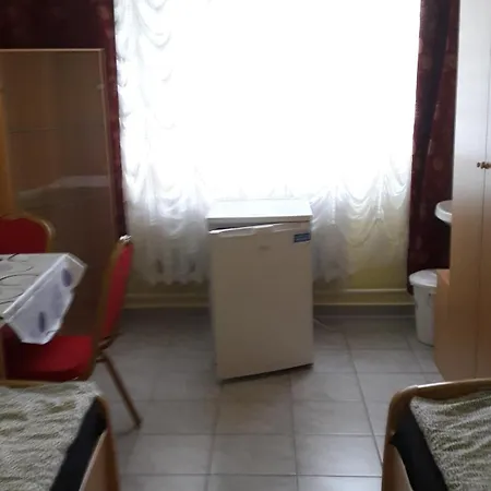 Zimmervermietung Minimum 7tage Langzeitmiete Monat 590e Hostel *